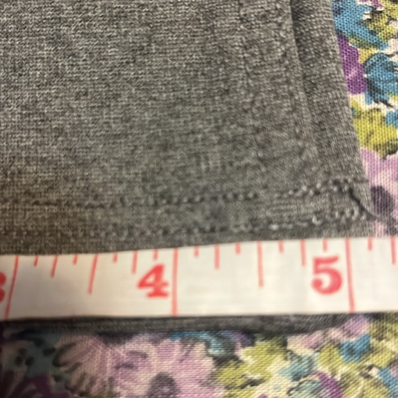 Guess Women’s Size XS Grey Straight Leg Stretchy Dress Pants $50 - Picture 14 of 15